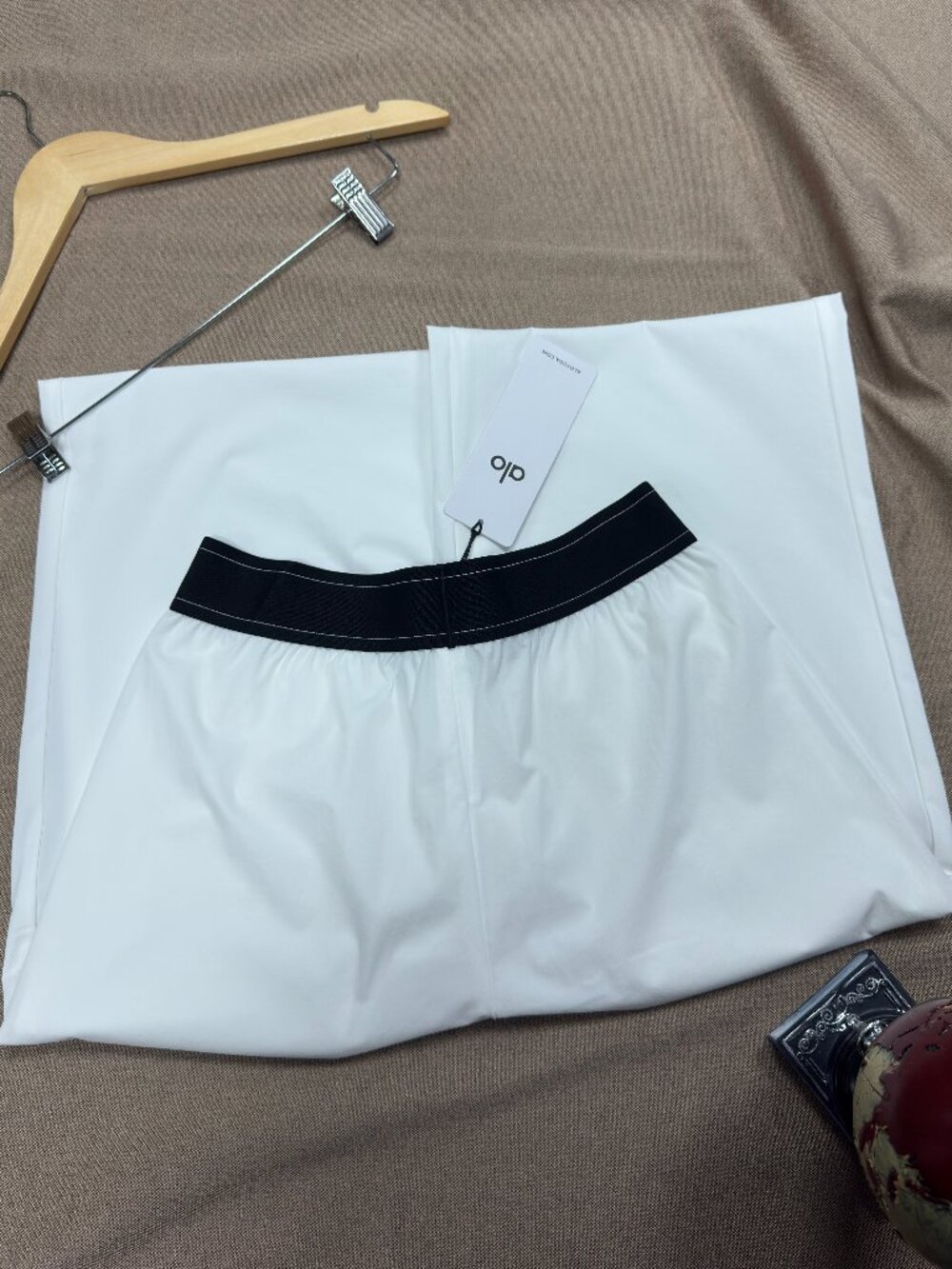 NWT🏇Women's ALO Yoga White Suit Up Trouser Clean Girl Pants 🤍 - Picture 5 of 8